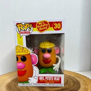 Funko Mrs. Potato Head Retro POP Toy Figurine.  (2-N)